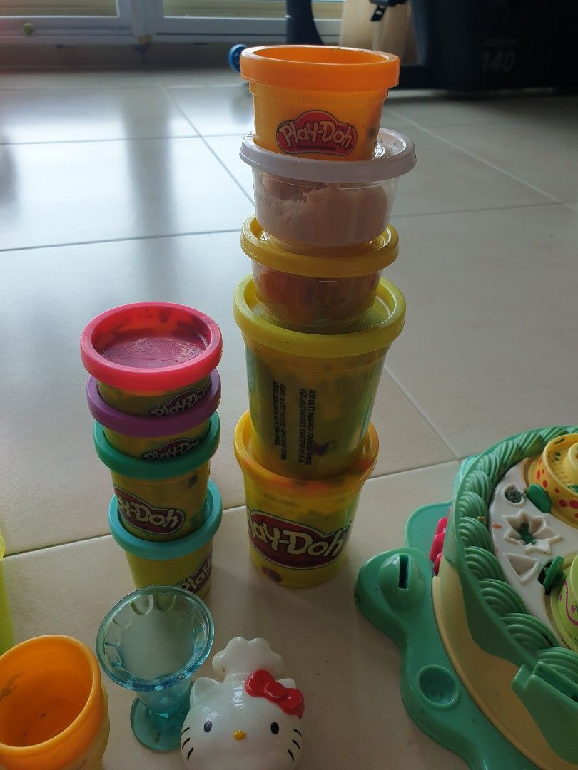 Cheap Play Doh set and more (more than 100 pieces), Hobbies & Toys, Toys & Games on Carousell