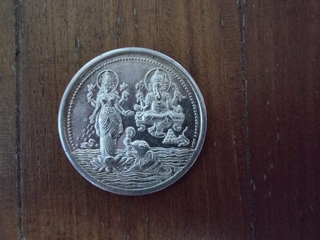 Religious 999 Silver Tokens, Hobbies & Toys, Memorabilia & Collectibles