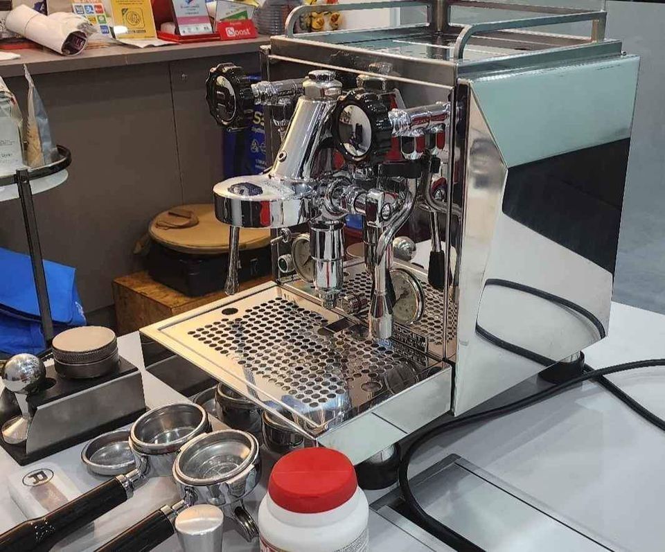 Rocket Espresso Machine Giotto Cronometro Type V (PID and Timer), TV & Home Appliances, Kitchen