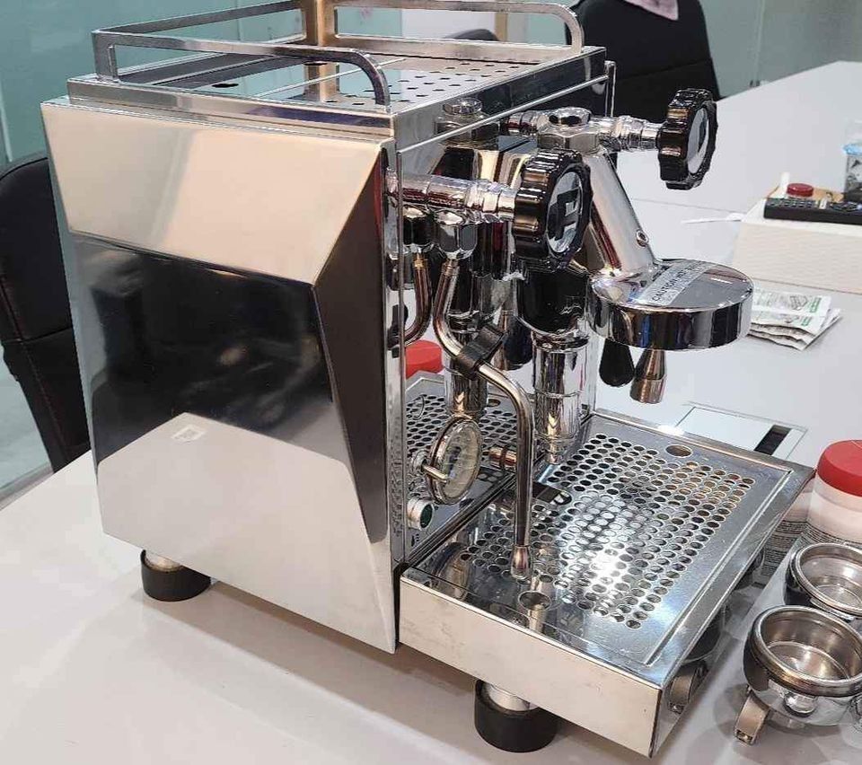 Rocket Espresso Machine Giotto Cronometro Type V (PID and Timer), TV