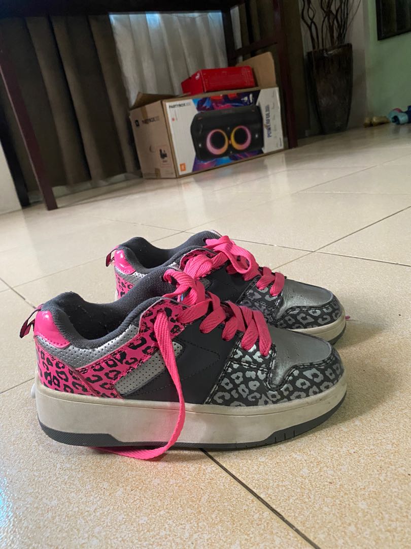 roller skate tennis shoes