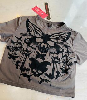 ROMWE Ladies Shirt/Tee BNWT (Half Length Style) (Mailing Included)