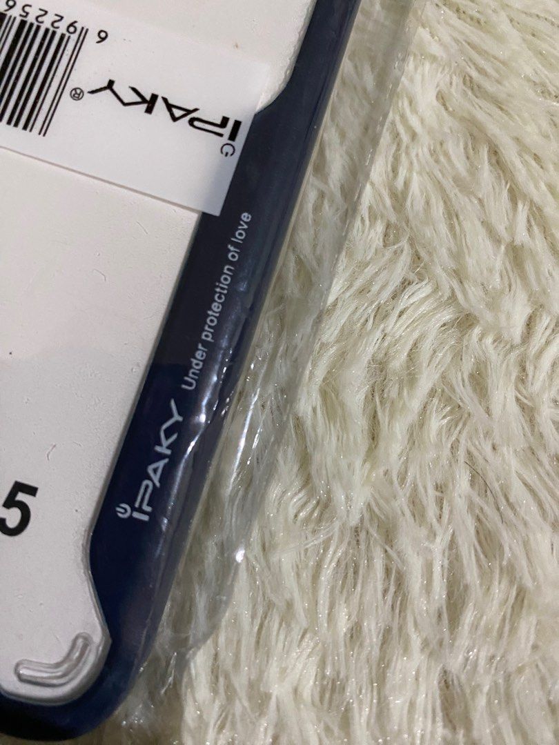 RUSH SALE! Ipaky samsung A50 cellphone case (Category: Cases & Sleeves) located in Quezon City. Submitted by heartshop.ph (Listing ID 1201014835, Image 2). Description: Navy Blue Sturdy case.