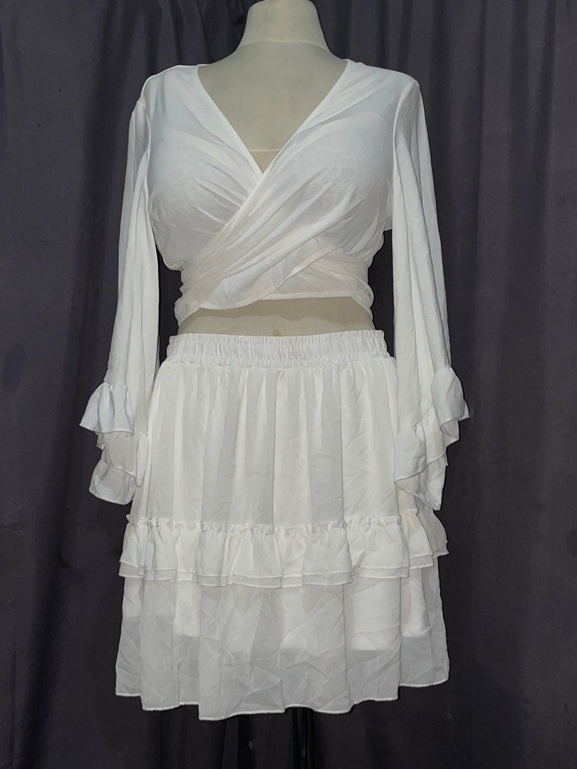 Shein plus size white coordinates coords (Category: Sets or Coordinates) located in Quezon City. Submitted by lovingsh0pping (Listing ID 1201044977, Image 1). Description: 0xl .