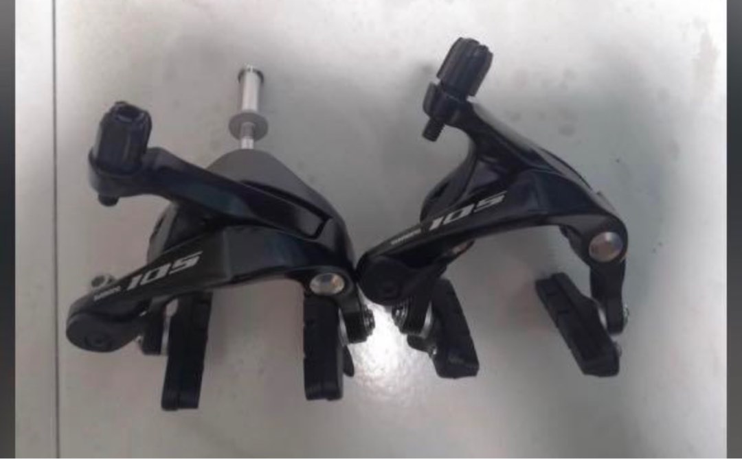 Shimano 105 R7000 brake calipers, Sports Equipment, Bicycles & Parts