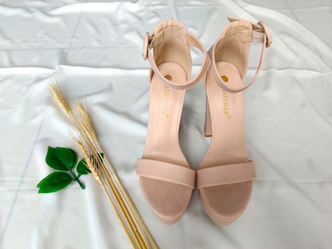 High heels skin sales color