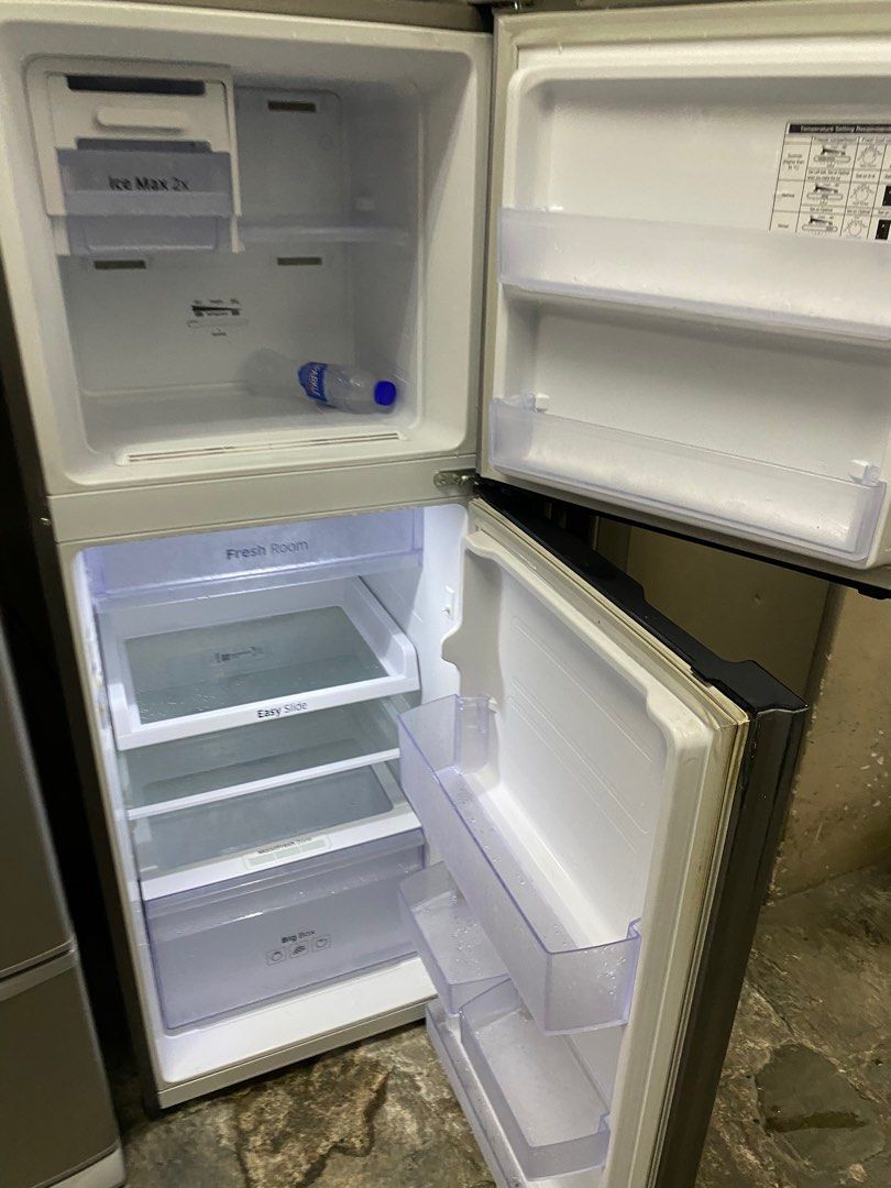small fridge temperature setting