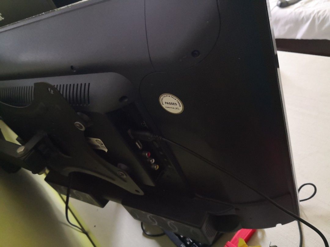 Smart TV (28 inch), Everything Else, Looking For on Carousell
