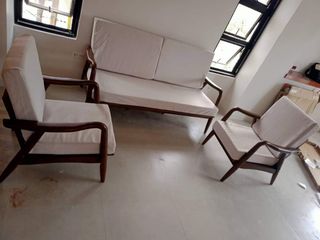 (Category: ) located in . Submitted by furniturefinds888 (Listing ID 1201093786, Image 1). Description: .
