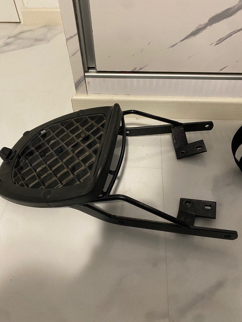 spark 135 box rack, Motorcycles, Motorcycle Accessories on Carousell