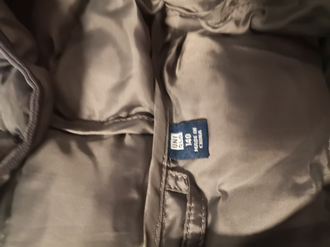 Uniqlo Kids Jacket (Category: Coats, Jackets and Outerwear) located in Mandaluyong City. Submitted by bashiewhite (Listing ID 1201079561, Image 3). Description: Uniqlo Kids Jacket Used once Sizw 140 Outgrown already.