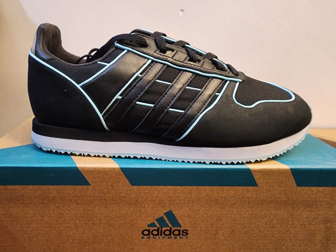 US 10 Adidas Consortium x Limited Edt Eqt Race Walk
