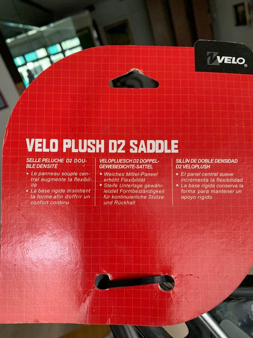 Velo Plush D2 Saddle, Sports Equipment, Bicycles & Parts, Parts ...