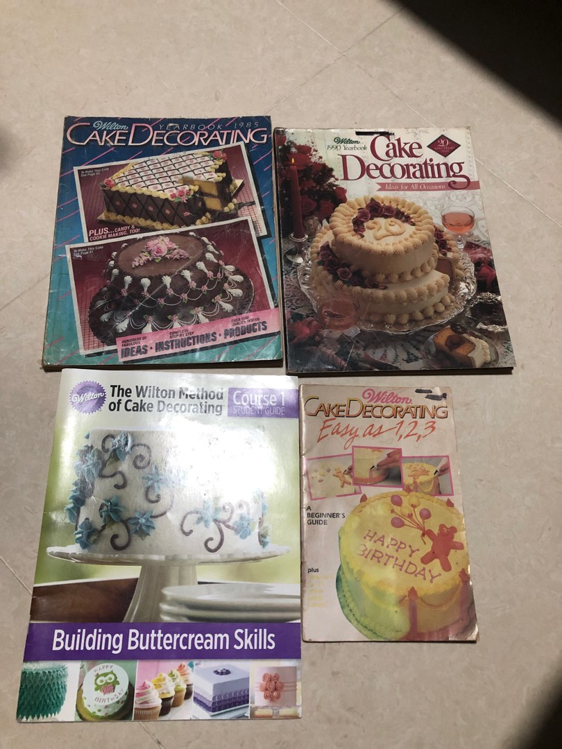 Wilton Cake Decorating magazines, Hobbies & Toys, Books & Magazines