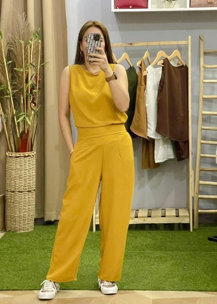 Yellow Pants Coordinates (Category: Sets or Coordinates) located in San Ildefonso. Submitted by joyceevee (Listing ID 1201125212, Image 1). Description: -last piece eto mga besh -can pass as formal wear, suot na lang din ng blazer -puedeng xmas color for your partey -best fit size S to semi-L -fabric: crumple linen.