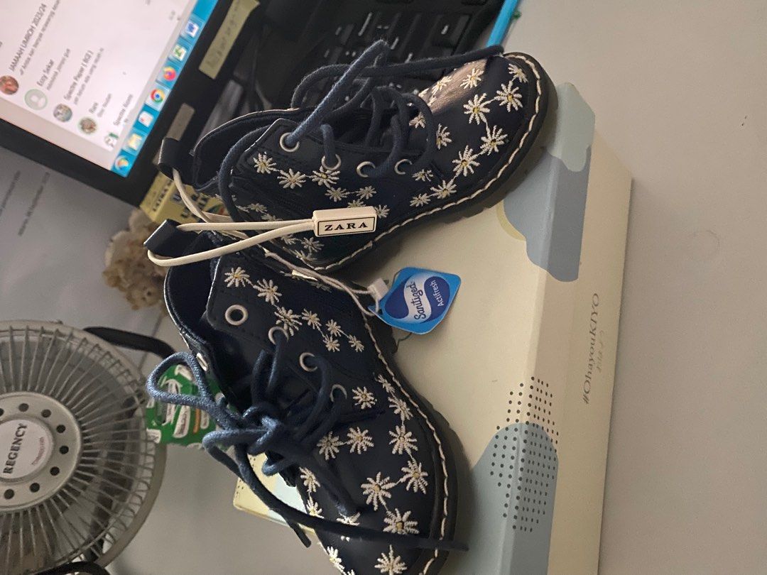 Zara daisy boots online