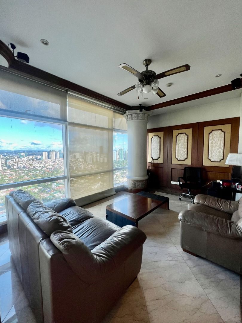 Stunning Luxury Penthouse Unit For Sale image