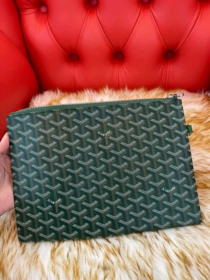 goyard pouch price