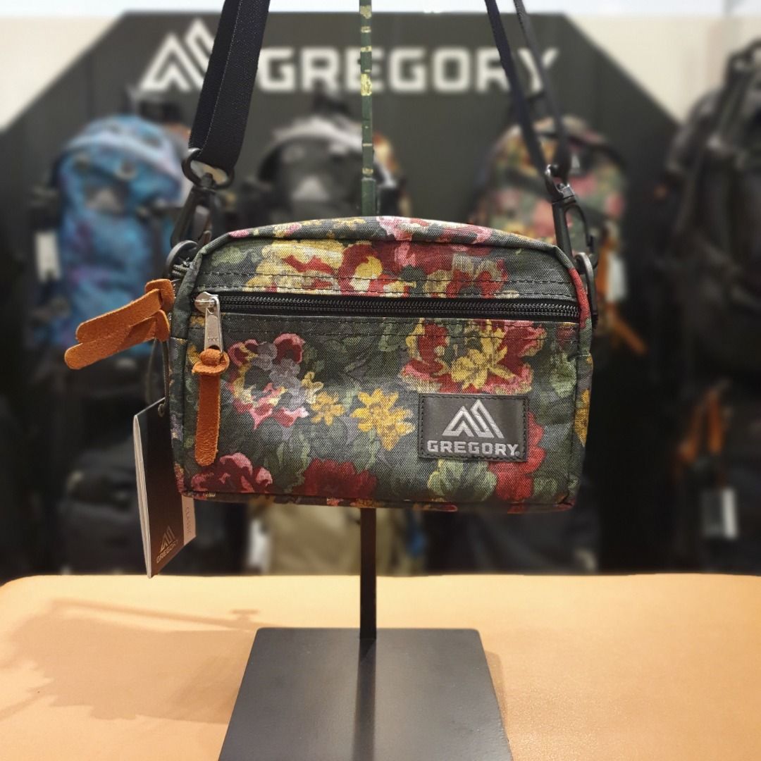 現貨】✓消費券GREGORY PADDED SHOULDER POUCH S 綠花GRADEN TAPESTRY