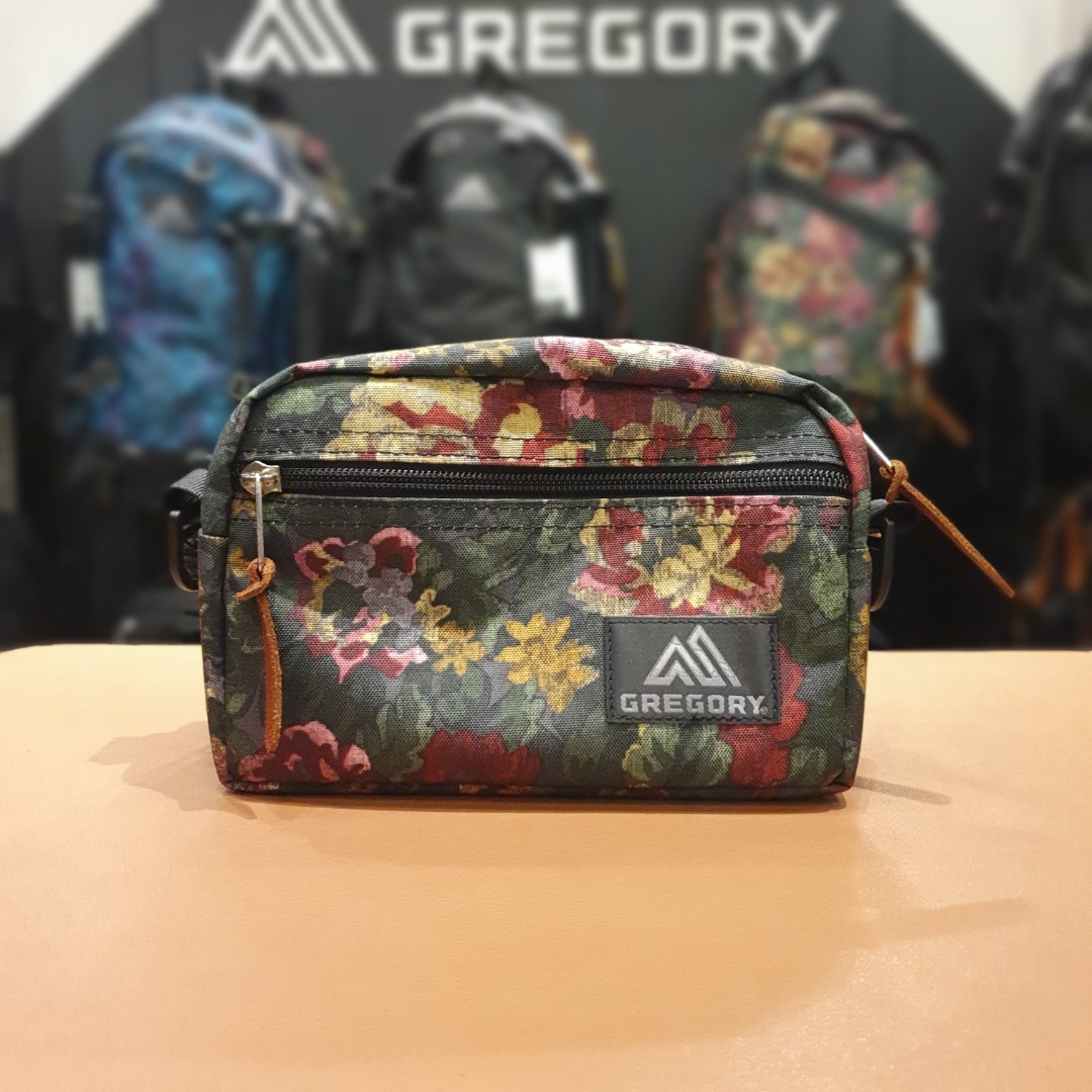 現貨】✓消費券GREGORY PADDED SHOULDER POUCH S 綠花GRADEN TAPESTRY