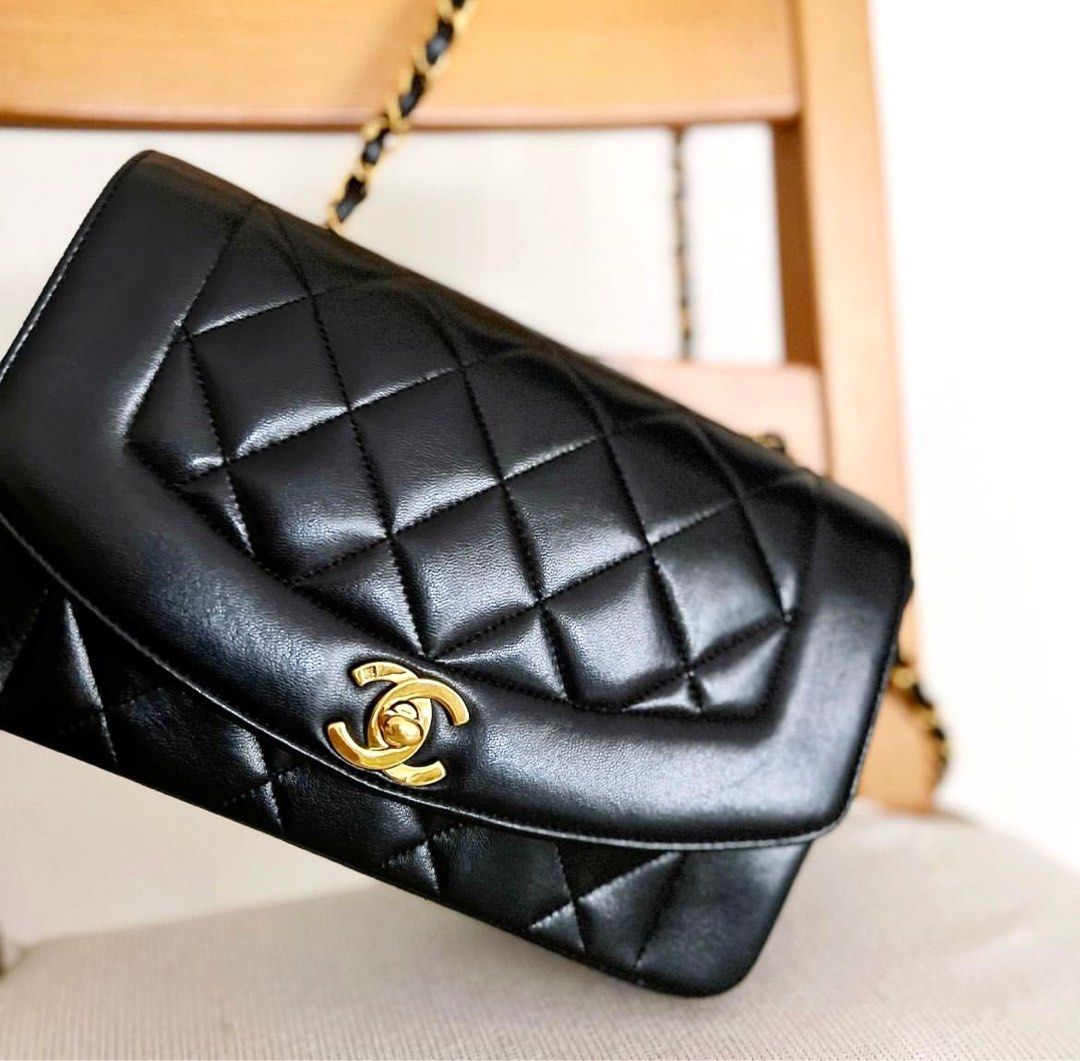 🖤✨🦄 Vintage Chanel Diana Small, Luxury, Bags & Wallets on Carousell