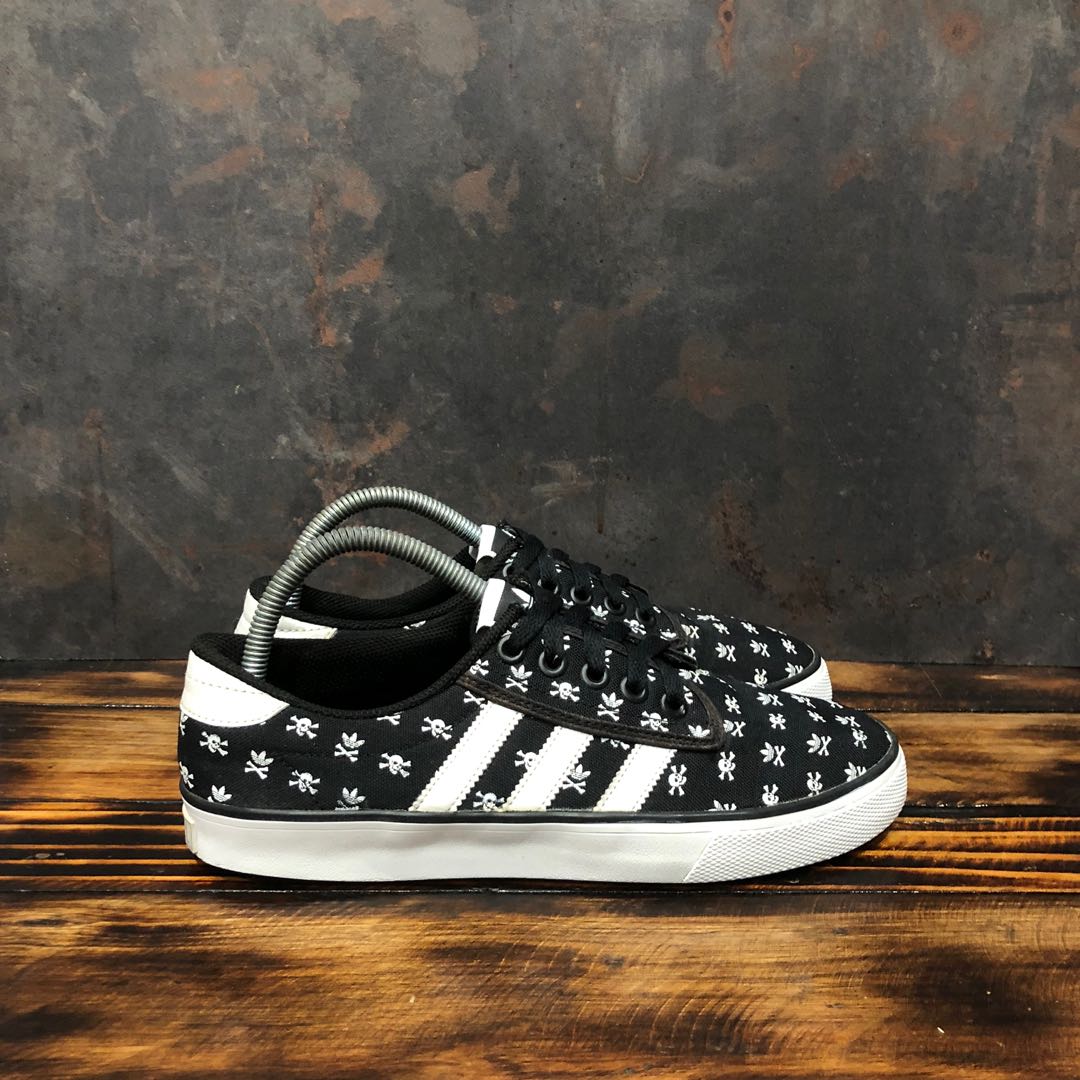 adidas kiel 7 uk Men s Fashion Footwear Sneakers on Carousell