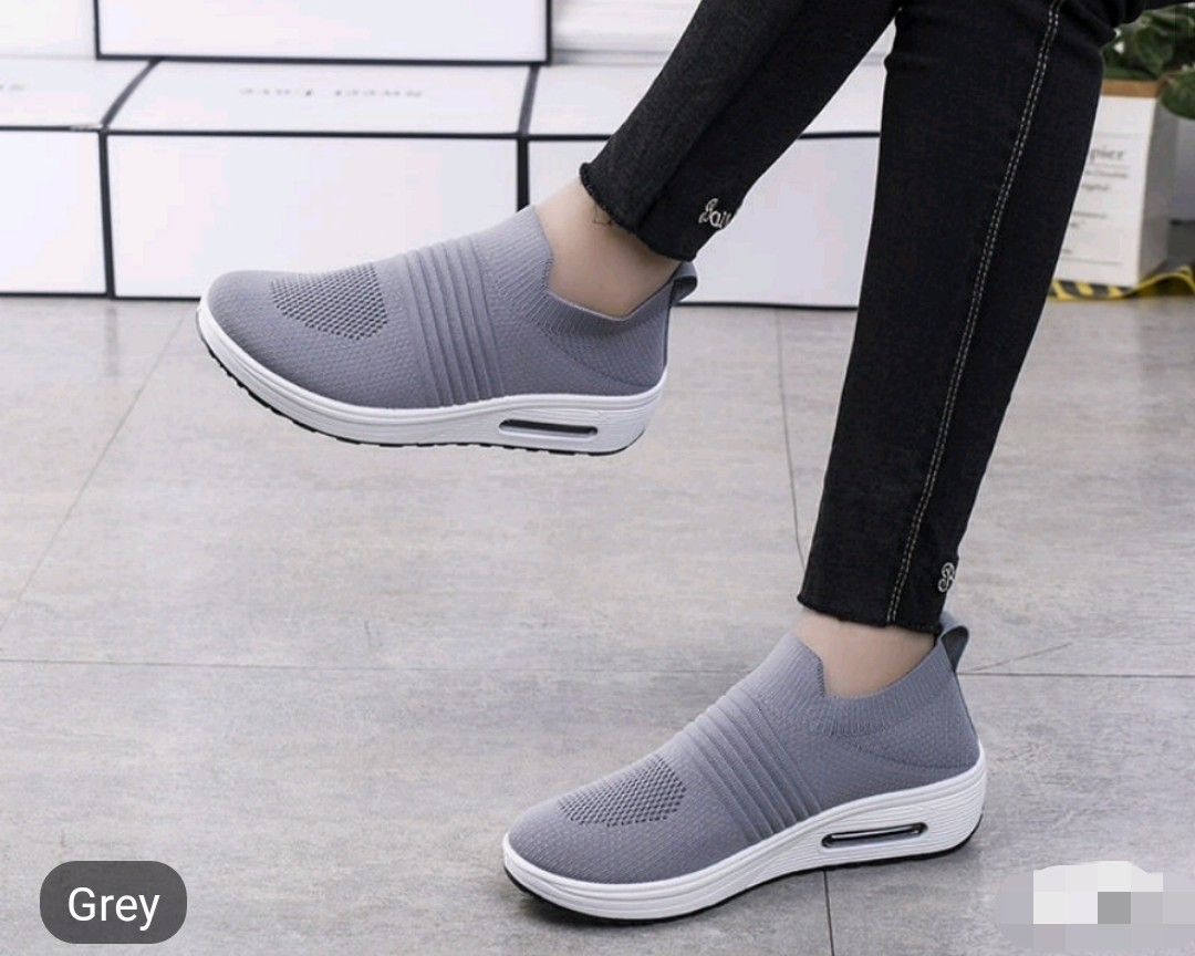 Air Cushion Shoe's, Women's Fashion, Footwear, Sneakers on Carousell
