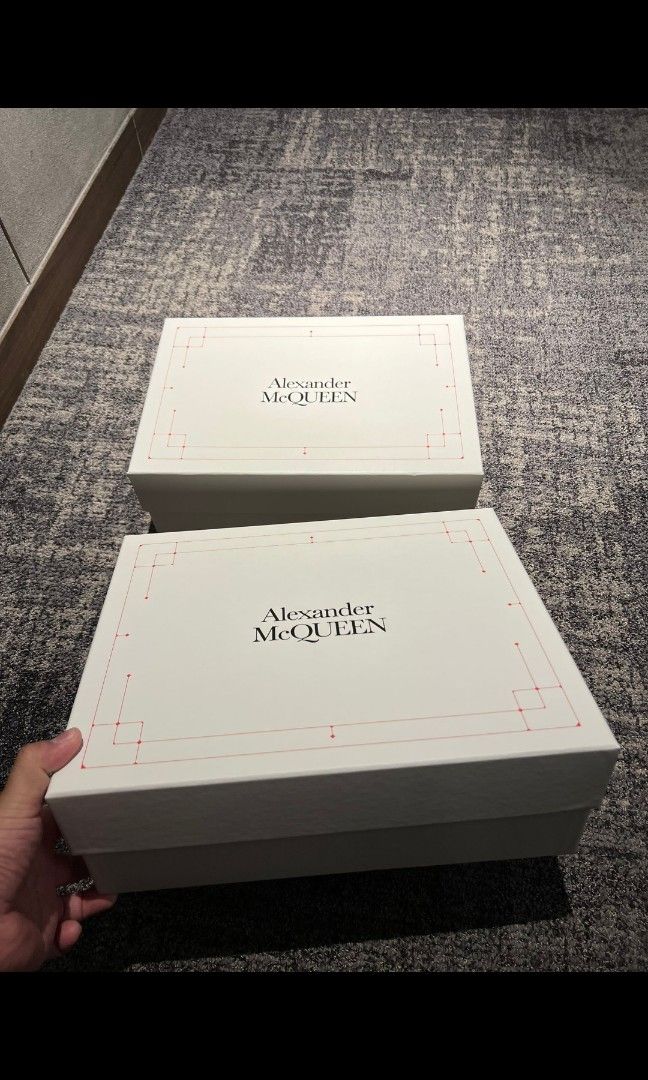 Alexander mcqueen shoebox 2025