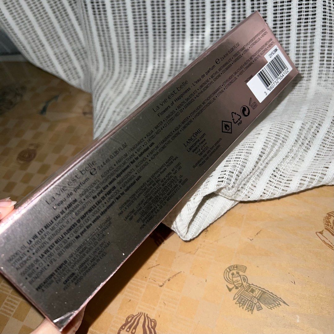 Authentic Lancome La Vie Est Belle eau de parfum edp 4ml set (Category: Fragrance & Deodorants) located in Quezon City. Submitted by kwertypie (Listing ID 1201410441, Image 3). Description: Authentic Lancome La Vie Est Belle eau de parfum edp set Set contains: 2 x 4ml La Vie Est Belle edp og 2 x 4ml La Vie Est Belle Flowers of Happiness edp Condition: Brand new, unsealed with box Negotiable but no lowballers.