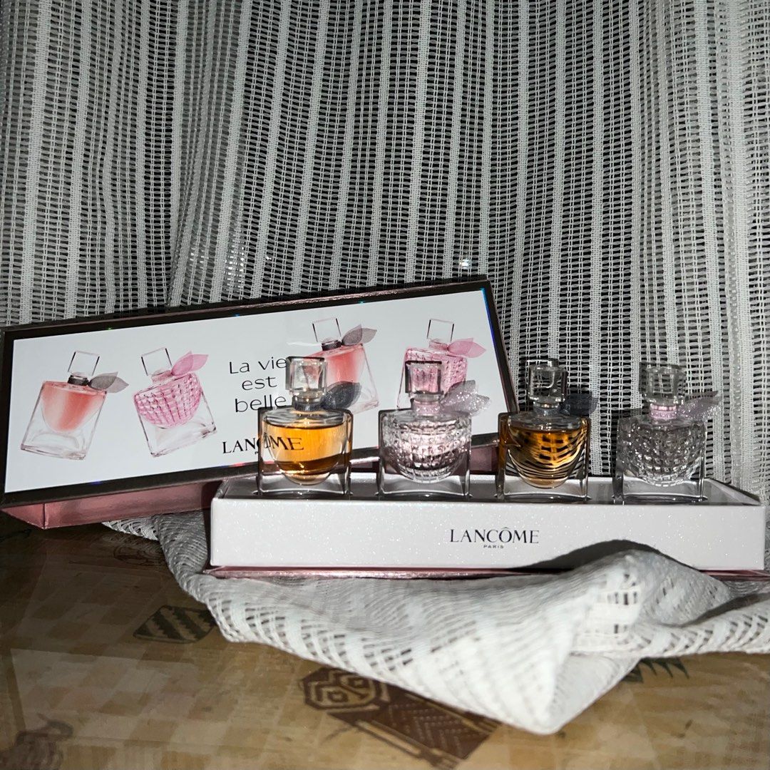 Authentic Lancome La Vie Est Belle eau de parfum edp 4ml set (Category: Fragrance & Deodorants) located in Quezon City. Submitted by kwertypie (Listing ID 1201410441, Image 1). Description: Authentic Lancome La Vie Est Belle eau de parfum edp set Set contains: 2 x 4ml La Vie Est Belle edp og 2 x 4ml La Vie Est Belle Flowers of Happiness edp Condition: Brand new, unsealed with box Negotiable but no lowballers.