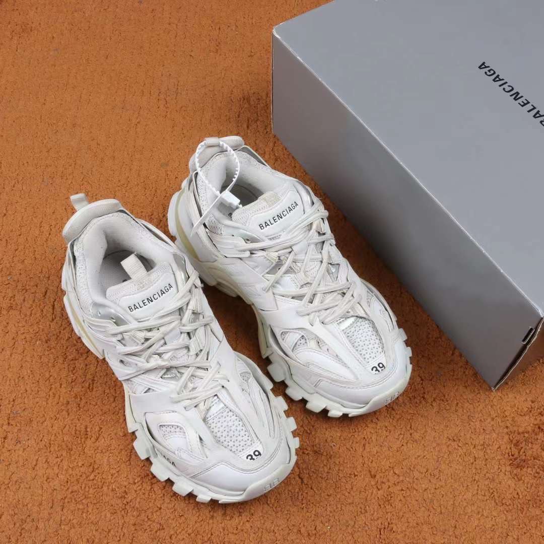 2022新作 39 defender 【美品】BALENCIAGA defender 【美品