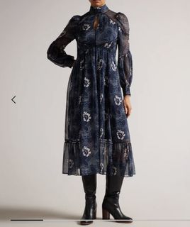 (Category: ) located in . Submitted by shoppingwithmeeee (Listing ID 1201315508, Image 1). Description: .