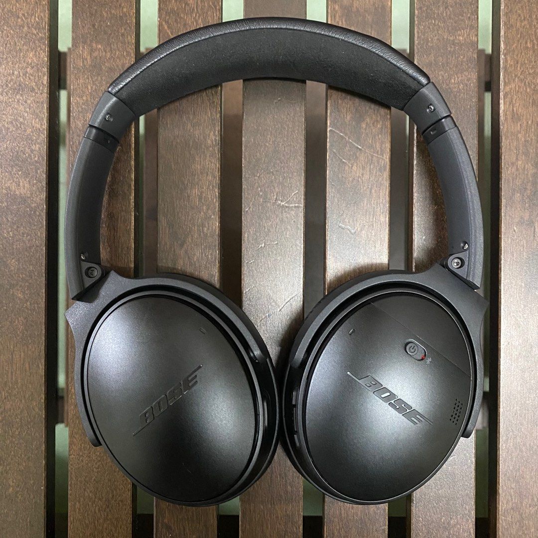 GENUINE Bose QuietComfort 35 II (QC35 II) Wireless Bluetooth Headphones,  Noise-Cancelling, with Alexa Voice Control (Black), Audio, Headphones &  Headsets on Carousell