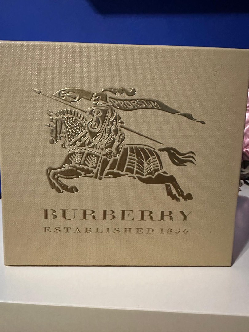 Burberry wallet clearance box