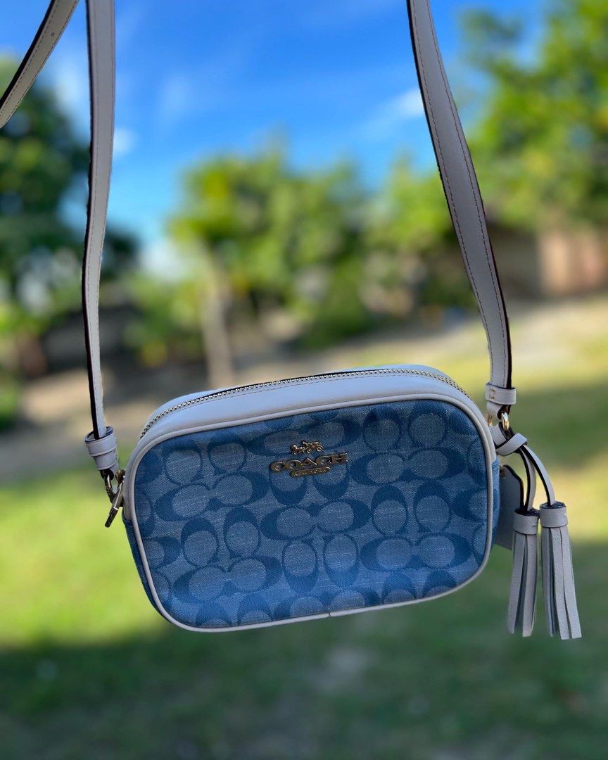 Coach Mini Jamie Chambray (Category: Luxury Bags & Wallets) located in Tarlac. Submitted by declutter_queen_e (Listing ID 1201378624, Image 2). Description: .
