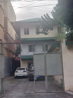 Commercial building for sale with garage at Quezon City