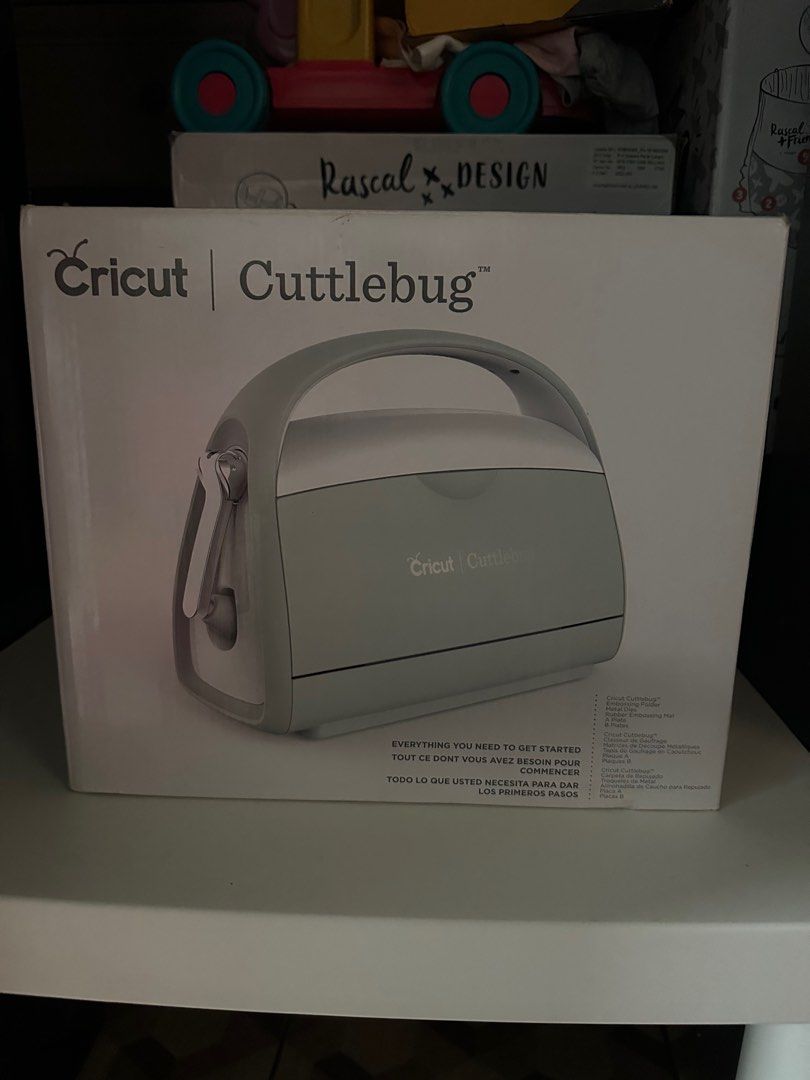 Cricut Cuttlebug, Hobbies & Toys, Stationary & Craft, Craft Supplies ...