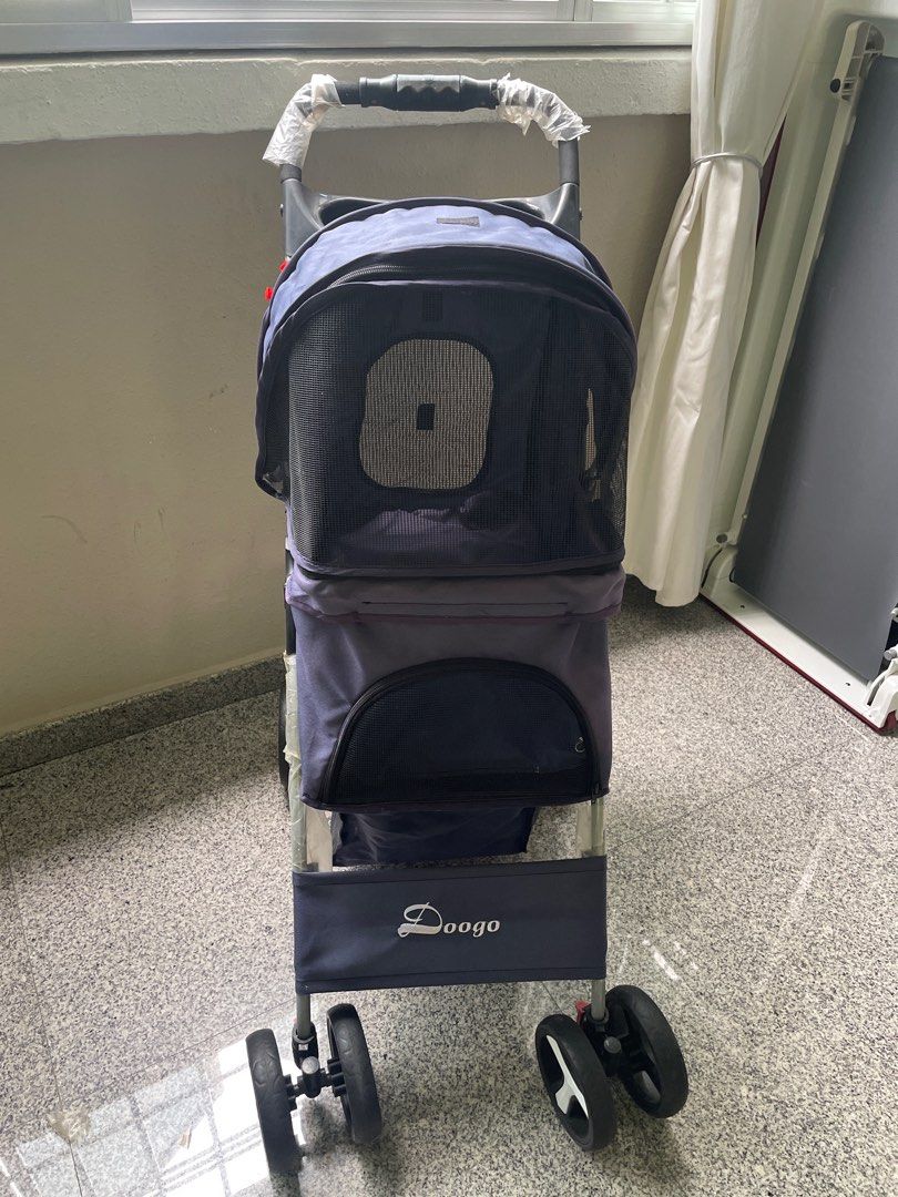 Dog Stroller, Pet Supplies, Health & Grooming on Carousell