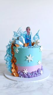 Frozen Elsa cake [HALAL]