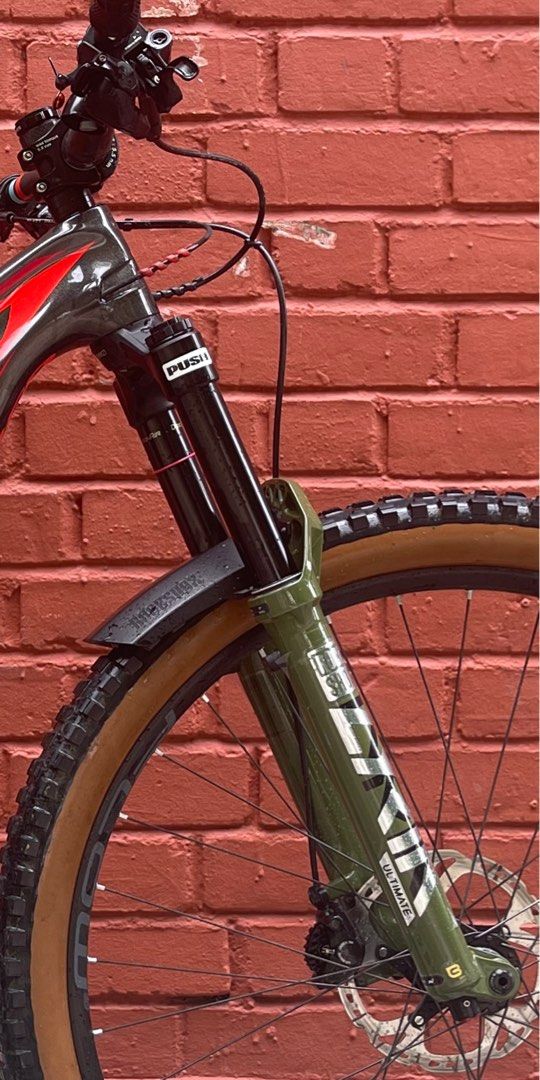 Rockshox lyrik mudguard deals