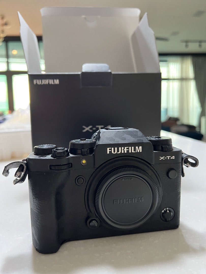 Fujifilm XT4 Shutter Count 3536, Photography, Cameras on Carousell