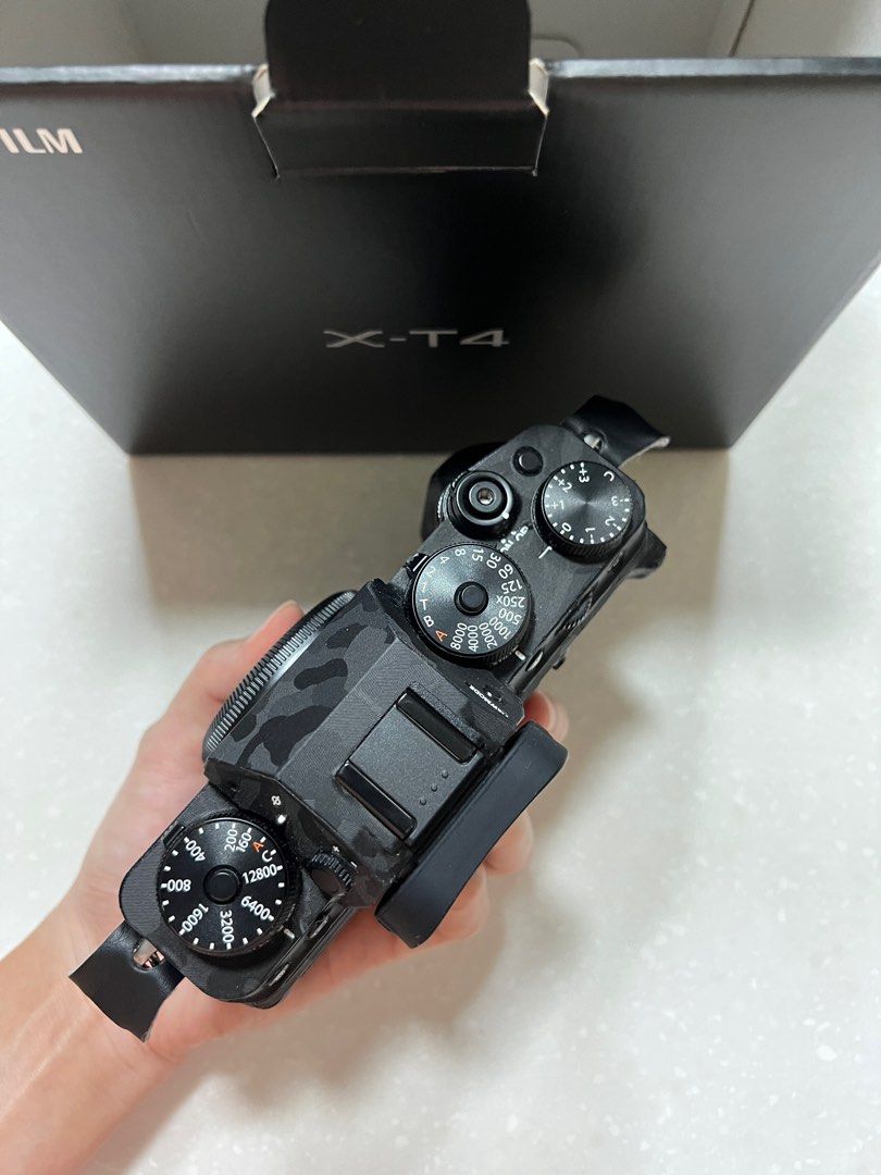 Fujifilm XT4 Shutter Count 3536, Photography, Cameras on Carousell