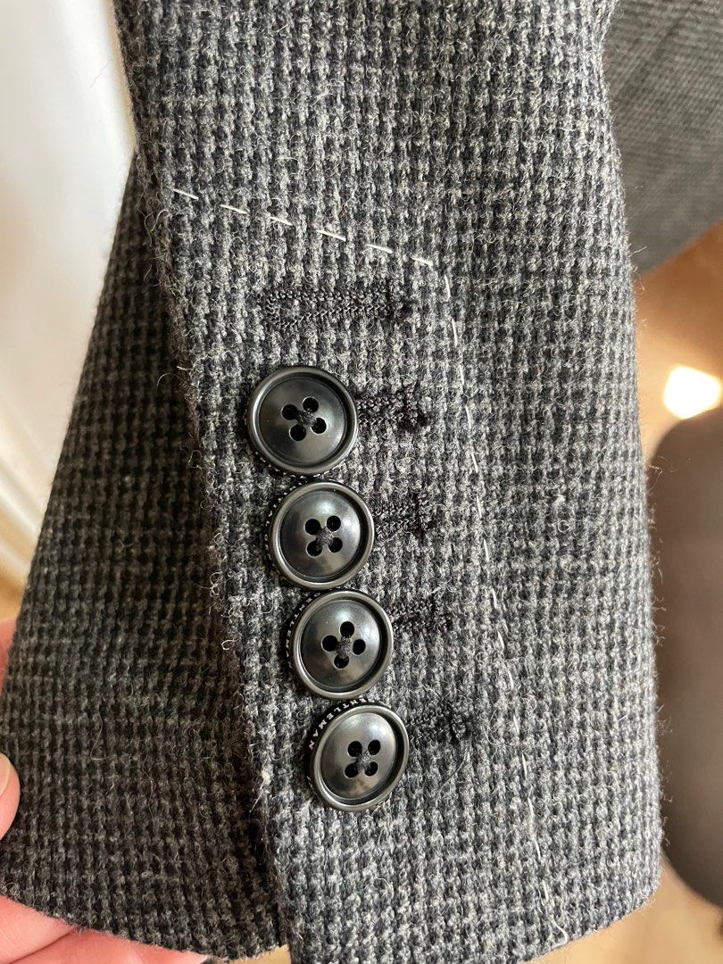 Initial Spring/Winter Jacket （分類：外套及戶外衣服）位於 Hong Kong。 由 ashoesmaker 提交（商品編號 1201271813，圖片 4）。簡介： Initial 秋冬jacket Only tried a few times, never worn Selling due to sizing Size: 165/92A。