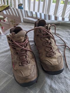Kathmandu Women's Hiking Boots. UK 6 / AUS 7 / EUR 39