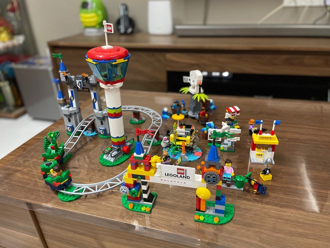 Legoland park set top