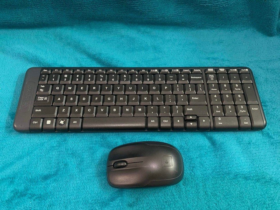Logitech keyboard and mouse (Category: Computer Keyboard) located in Makati City. Submitted by annecan (Listing ID 1201229456, Image 1). Description: .