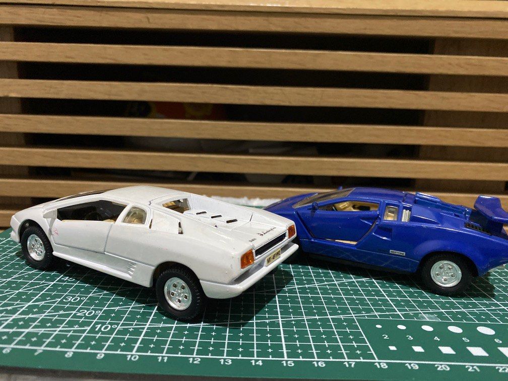 Lot Lamborghini Diablo and Countach, Hobbies & Toys, Toys & Games on  Carousell