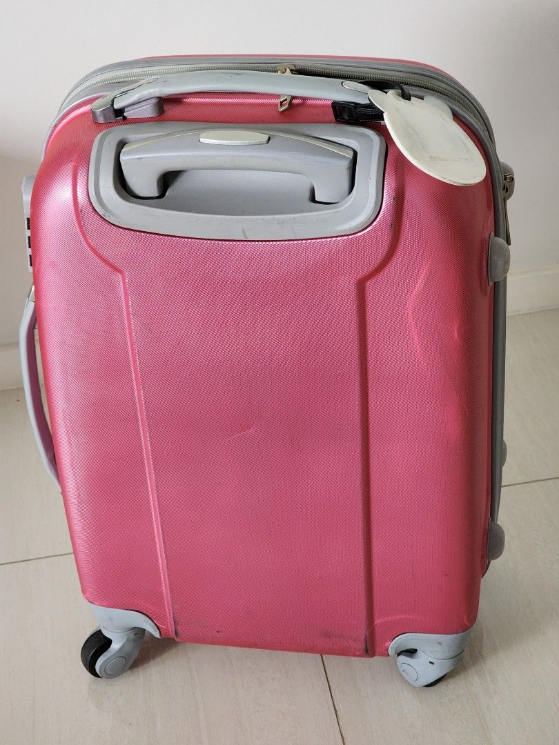 Delsey luggage shop cracked