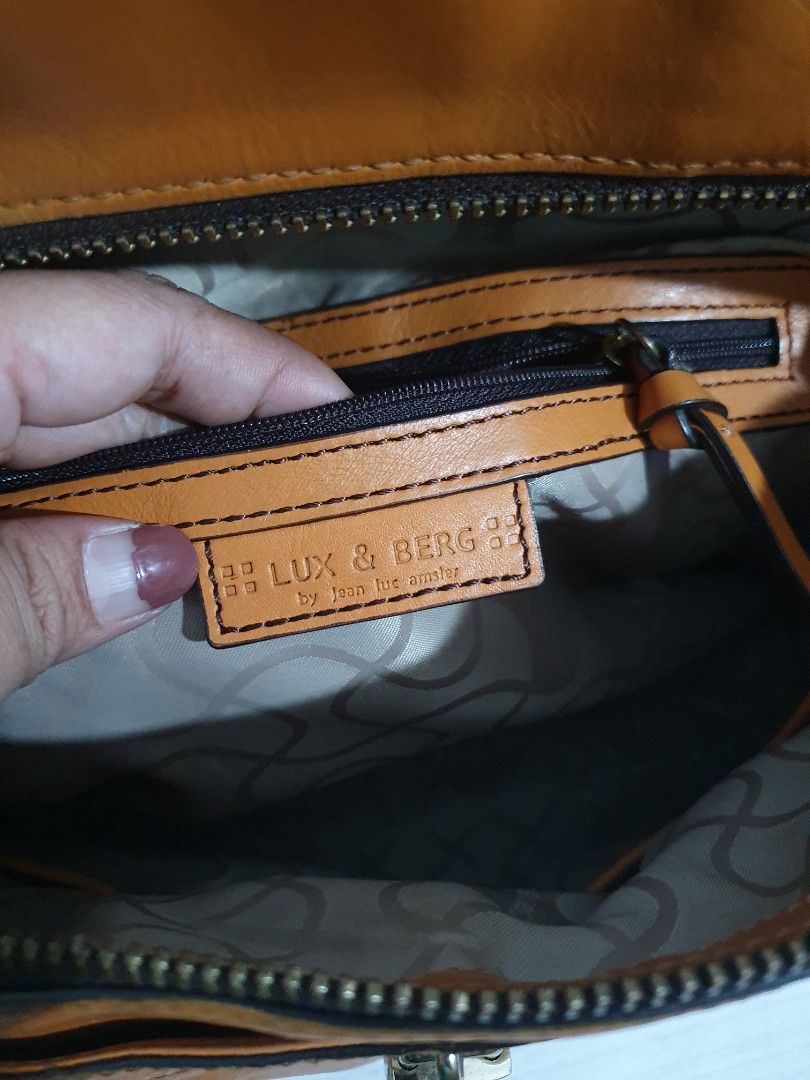 Jual Metrocity Leather Bag. 100% kulit asli. Made in Korea di lapak 2nd  First