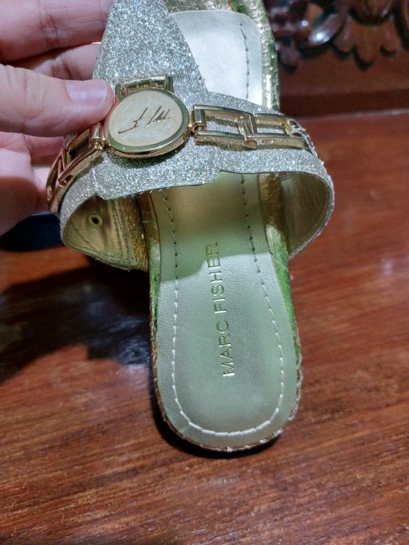 Marc Fisher Amina 2 Gold Thong Sandals Women s Fashion Footwear